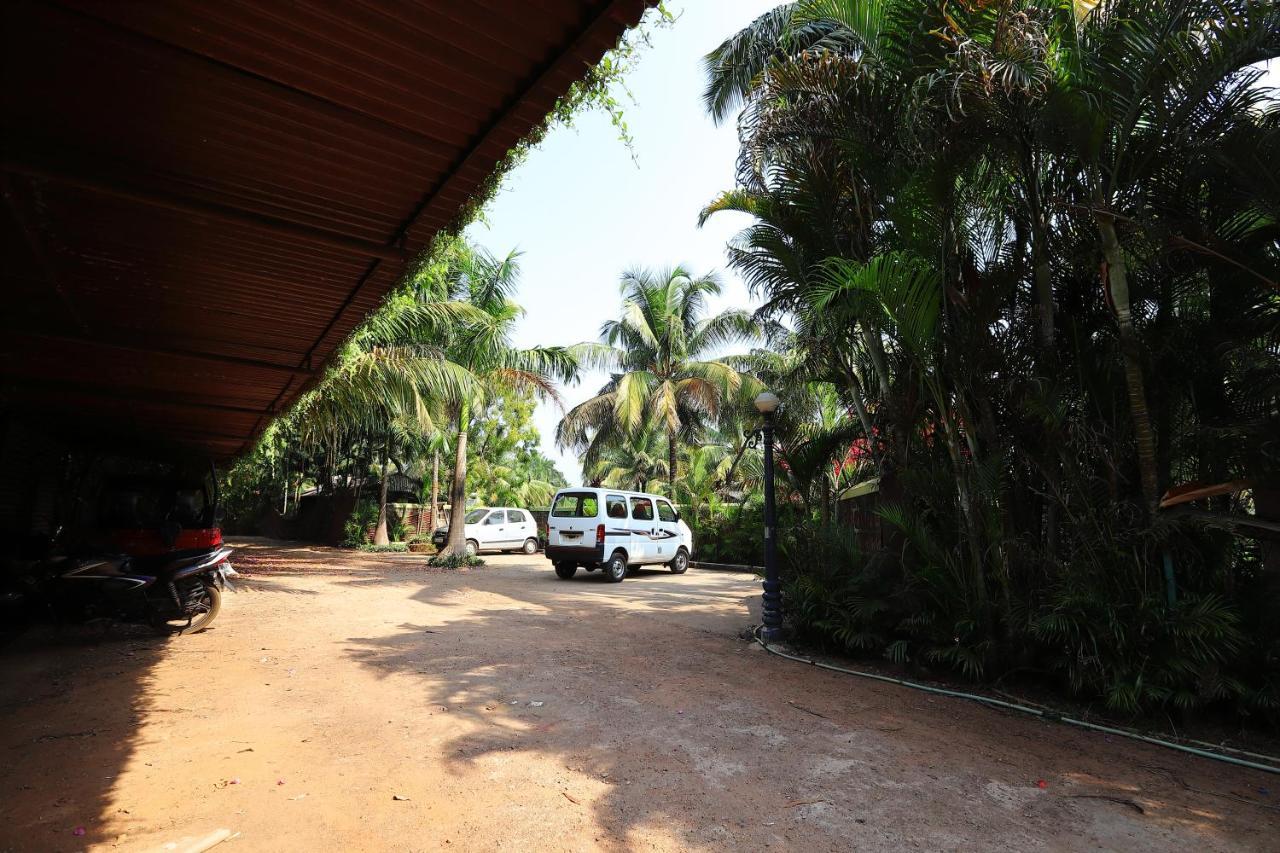 Resort Primo Bom Terra Verde Baga Bagian luar foto