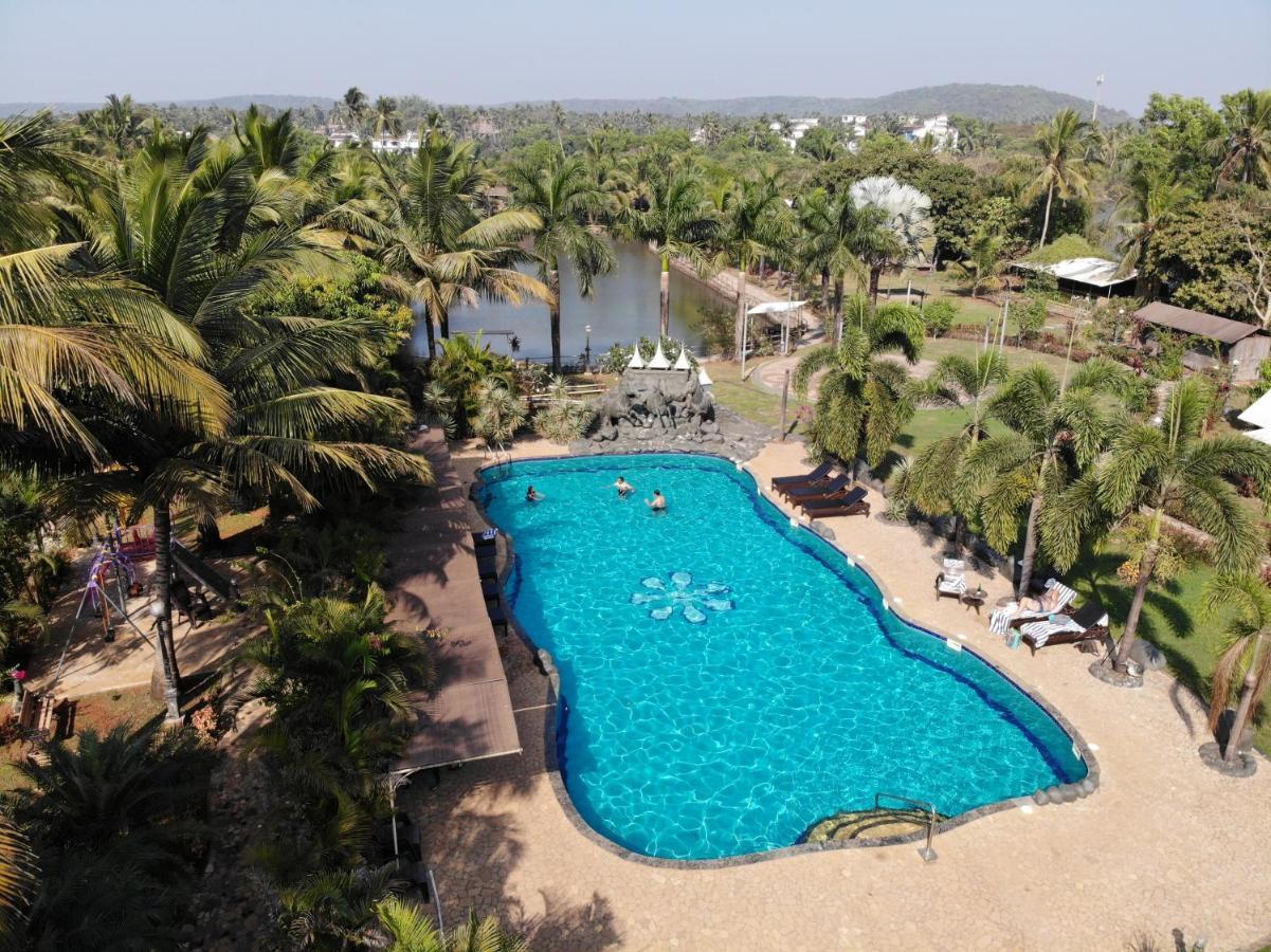 Resort Primo Bom Terra Verde Baga Bagian luar foto